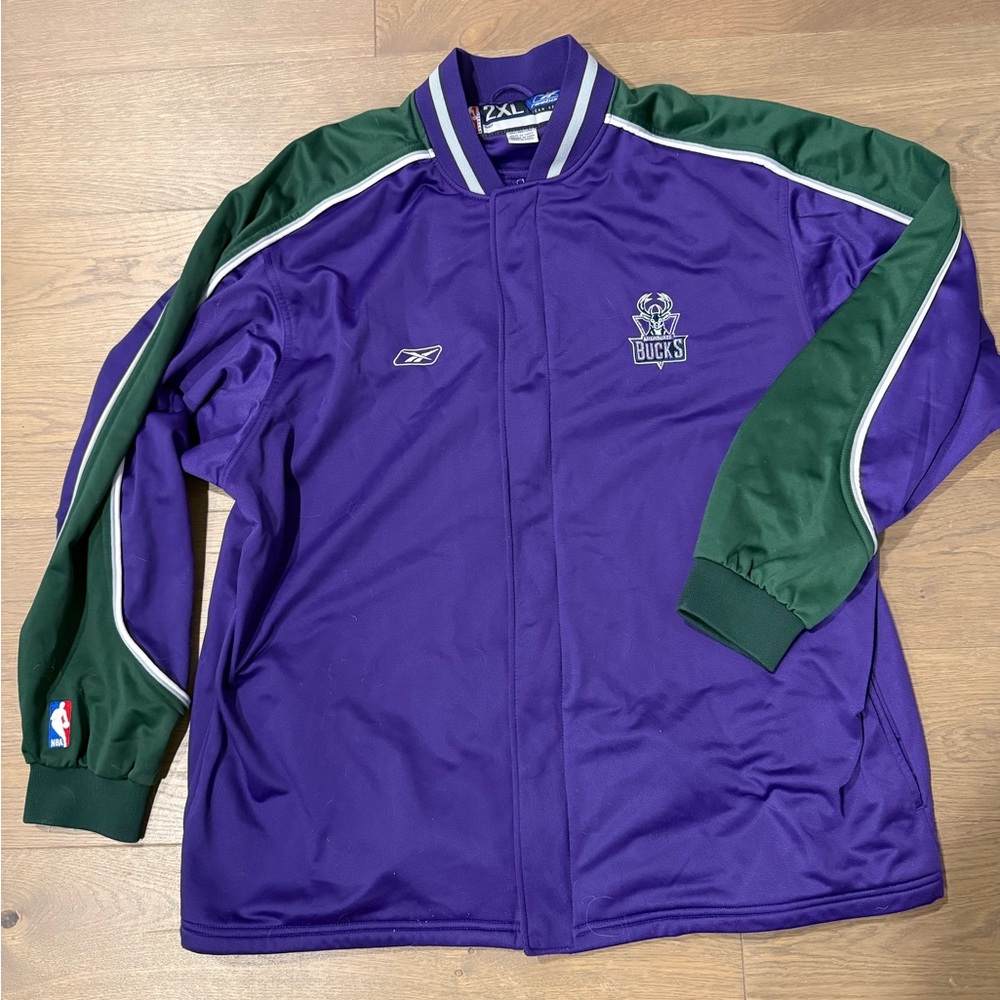 REEBOK Milwaukee Bucks NBA Team Apparel Jacket